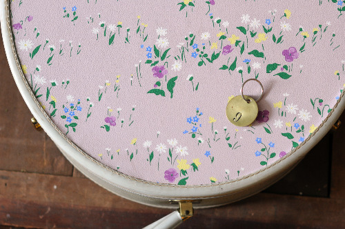 vintage-floral-suitcase