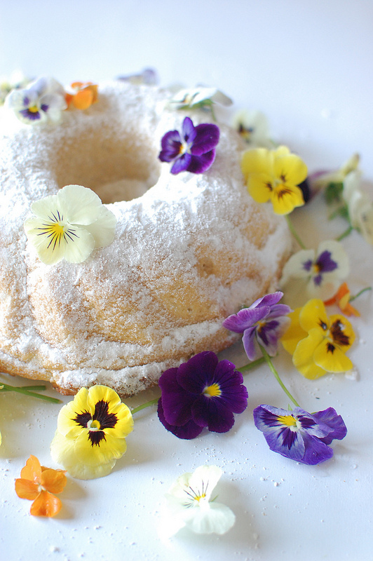 Pansies cake