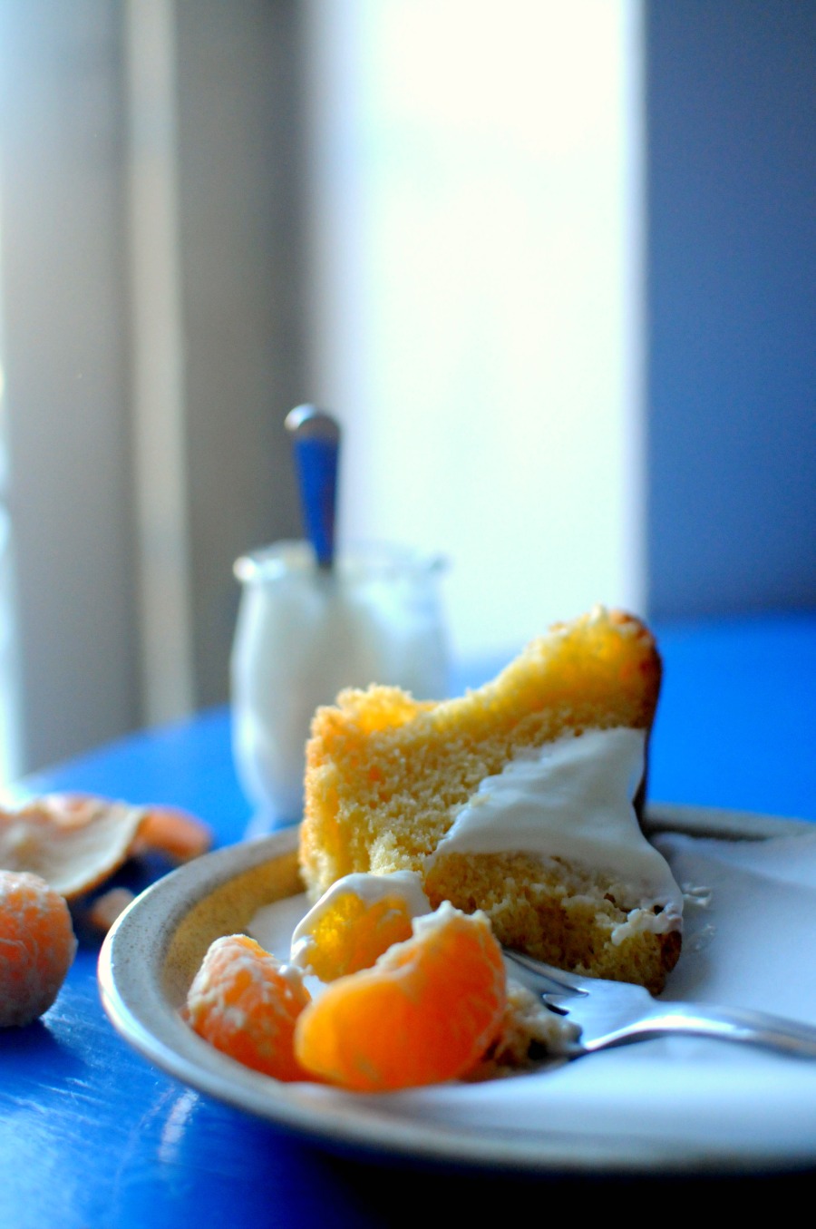 pao de lo with oranges and cream